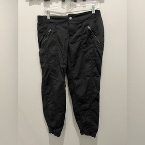 🖤Women’s Athleta Capri Pants🖤